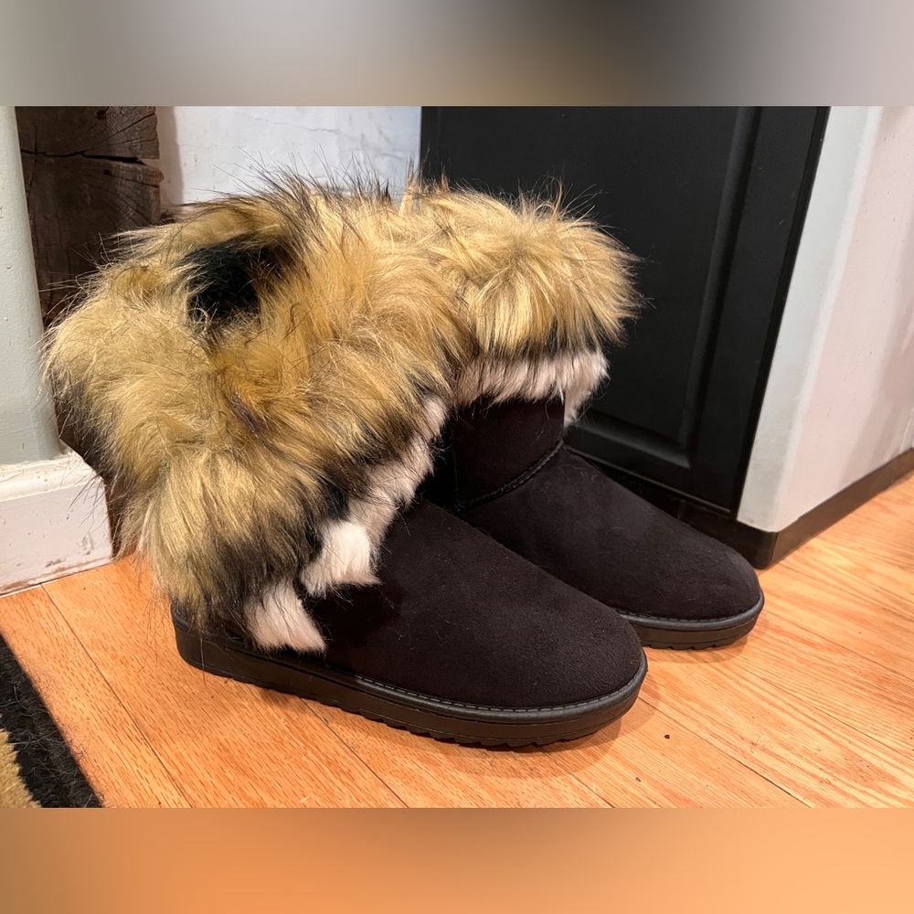 Native Fuzzy fur boots